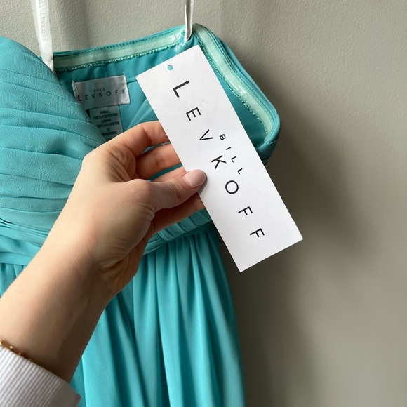 Brand New Bridesmaid Dress w/ removable straps - Picture 4 of 4